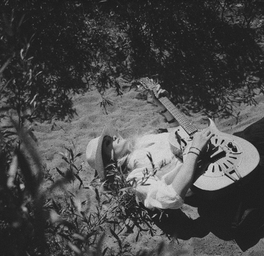 DAA93EDB-8977-46E9-9B63-96E224C3F945